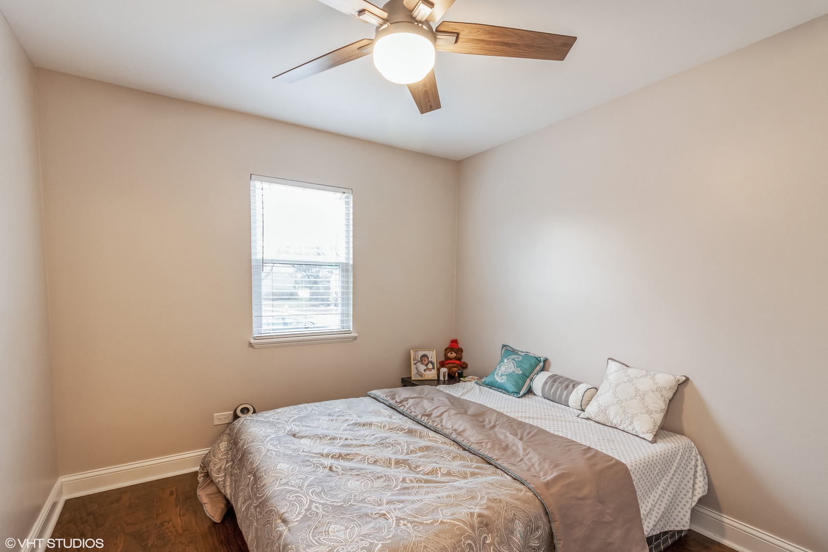 2043 University Drive Naperville IL 60565