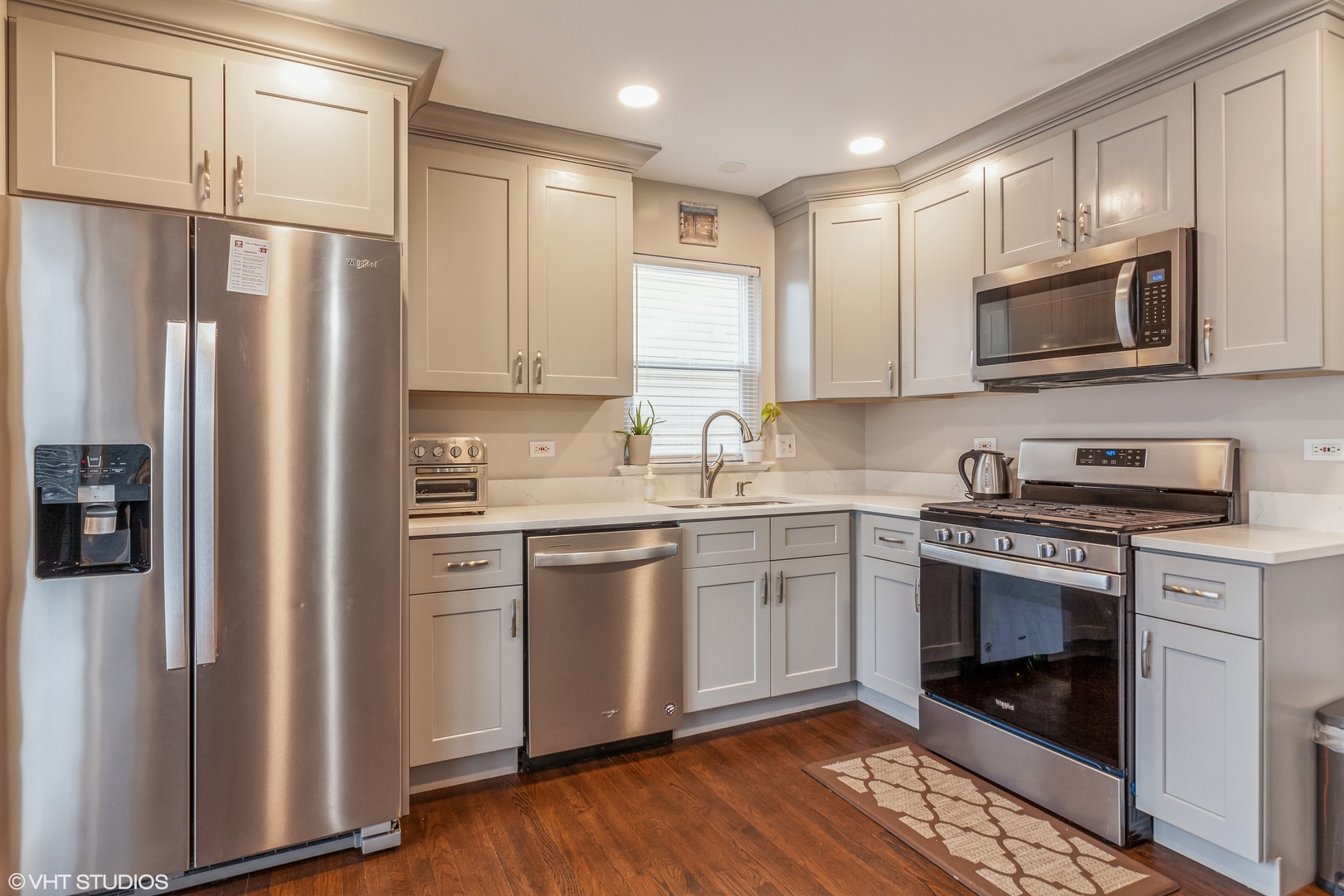 2043 University Drive Naperville IL 60565