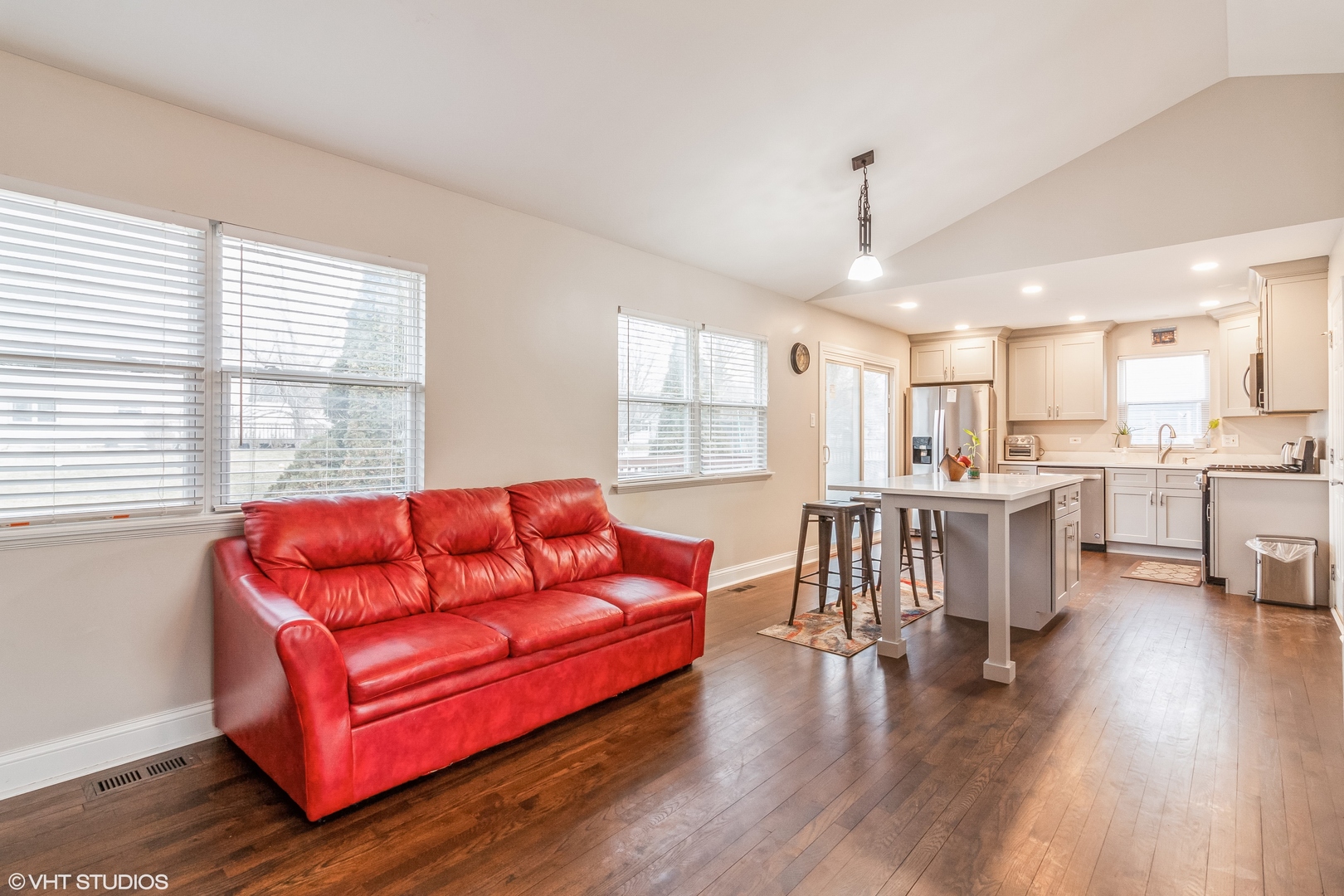 2043 University Drive Naperville IL 60565