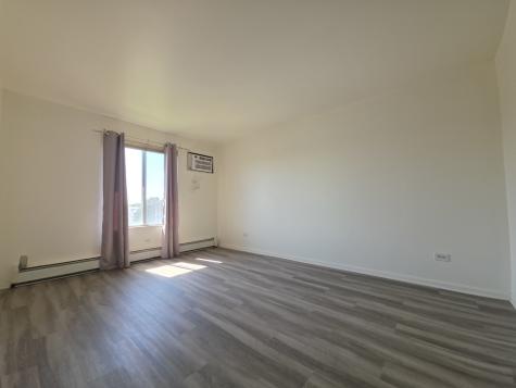 225 Gregory Street Aurora IL 60504