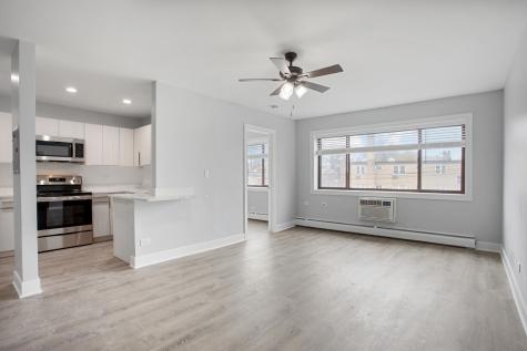 6826 North Ridge Boulevard Chicago IL 60645