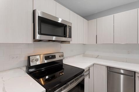 6826 North Ridge Boulevard Chicago IL 60645