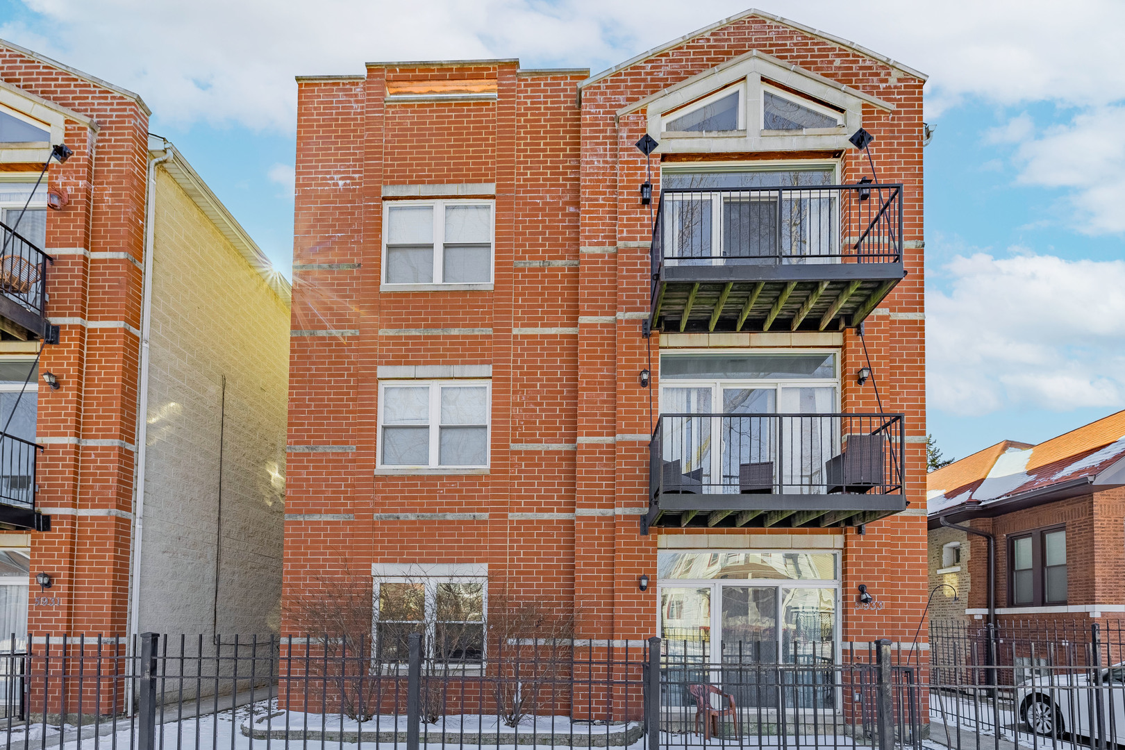 5933 West Huron Street Chicago IL 60644