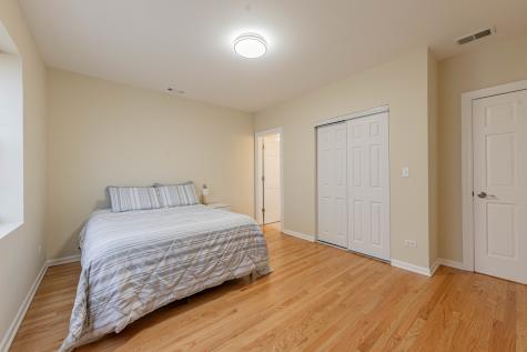 5933 West Huron Street Chicago IL 60644