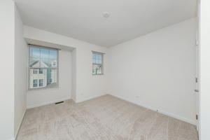 212 Commerce Street E Aurora IL 60504
