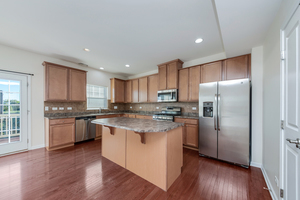 212 Commerce Street E Aurora IL 60504