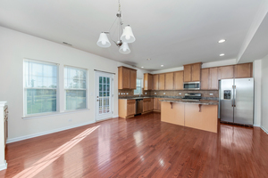 212 Commerce Street E Aurora IL 60504