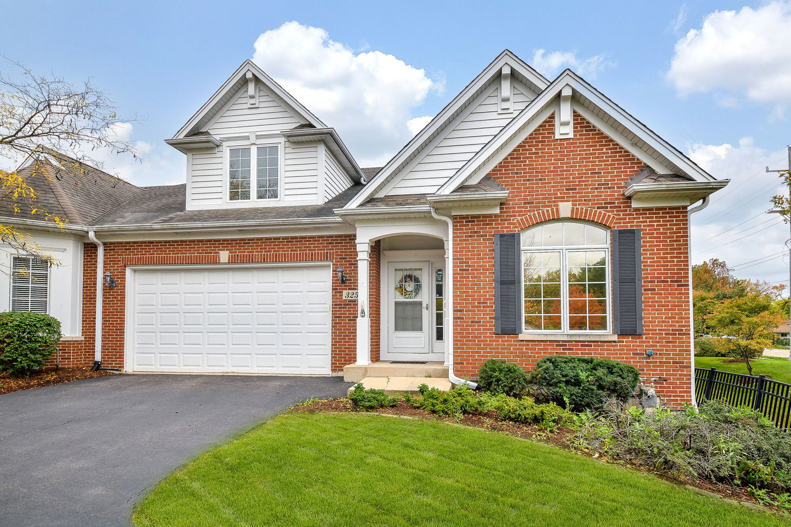325 Delnor Glen Drive St. Charles IL 60174