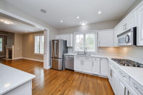 325 Delnor Glen Drive St. Charles IL 60174