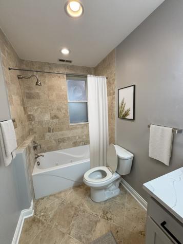 1520 West Birchwood Avenue Chicago IL 60626