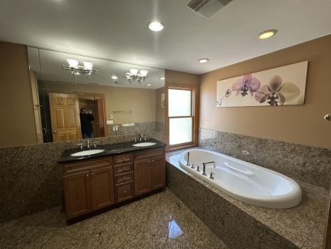 3929 West Jarvis Avenue Lincolnwood IL 60712