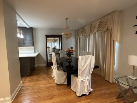 3929 West Jarvis Avenue Lincolnwood IL 60712