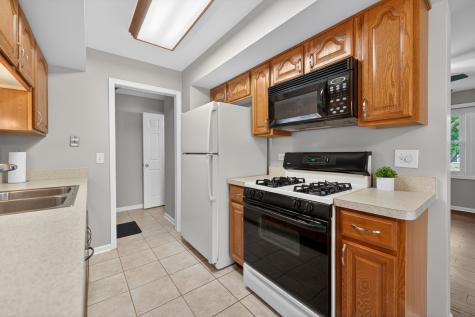 212 Amherst Court Bloomingdale IL 60108