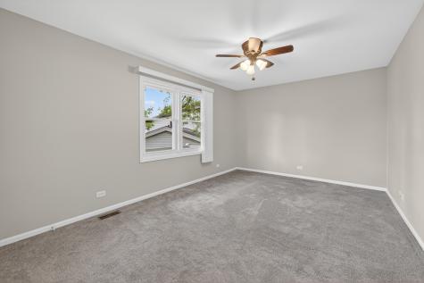212 Amherst Court Bloomingdale IL 60108