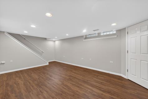 212 Amherst Court Bloomingdale IL 60108