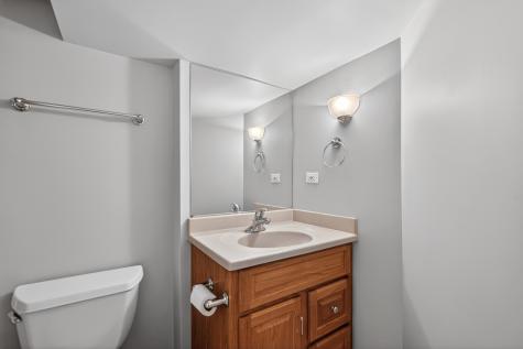 212 Amherst Court Bloomingdale IL 60108