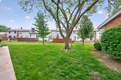 212 Amherst Court Bloomingdale IL 60108
