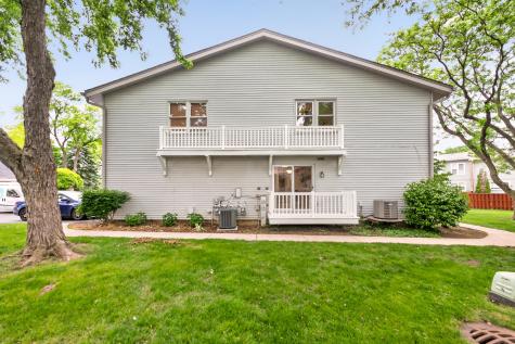 212 Amherst Court Bloomingdale IL 60108