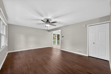 212 Amherst Court Bloomingdale IL 60108