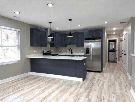 736 North Pine Avenue Chicago IL 60644
