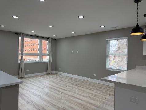 736 North Pine Avenue Chicago IL 60644