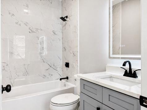 736 North Pine Avenue Chicago IL 60644