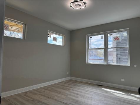 736 North Pine Avenue Chicago IL 60644