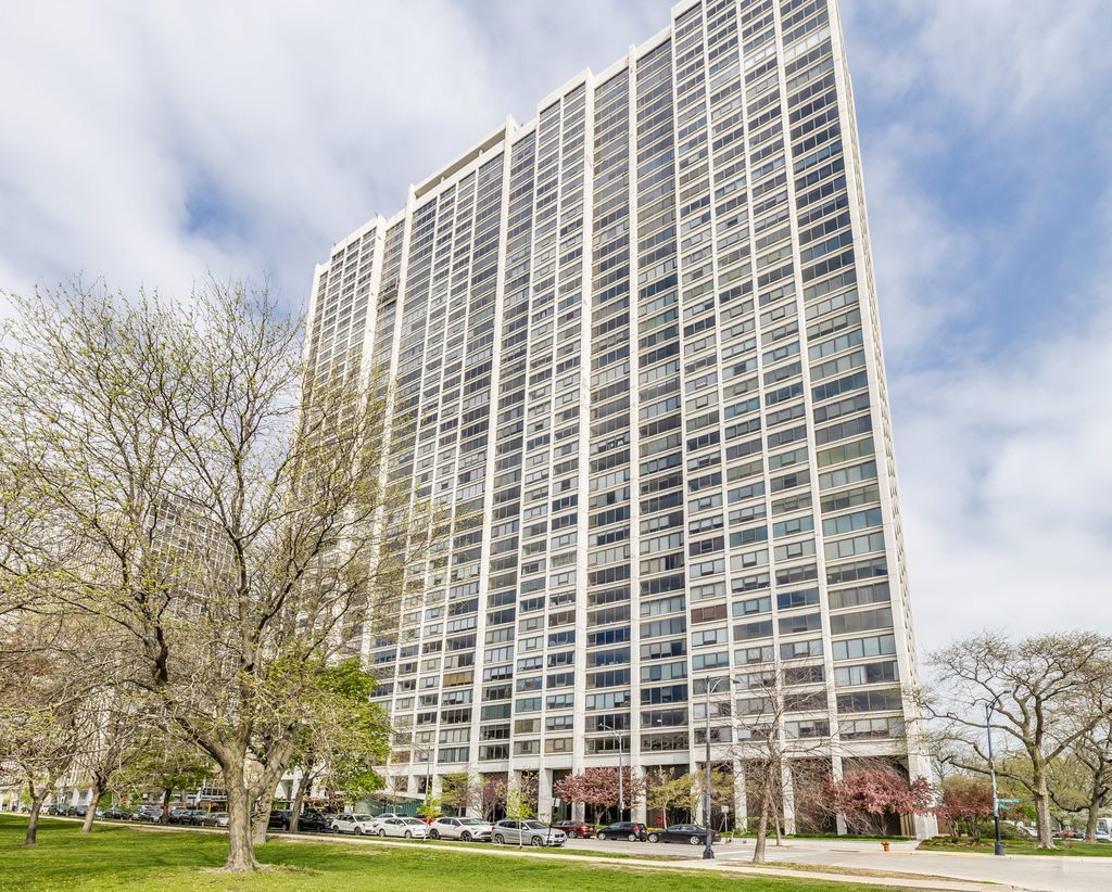 2800 North Lake Shore Drive Chicago IL 60657
