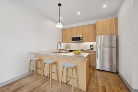 1331 West Estes Avenue Chicago IL 60626