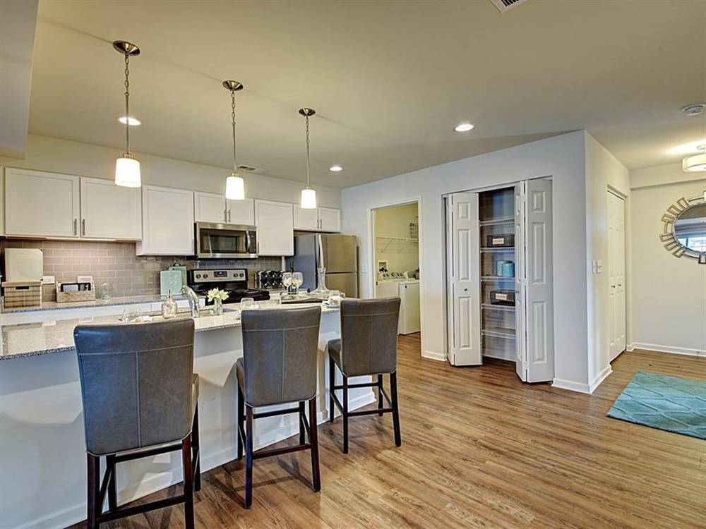 4227 Pond Willow Road Naperville IL 60564