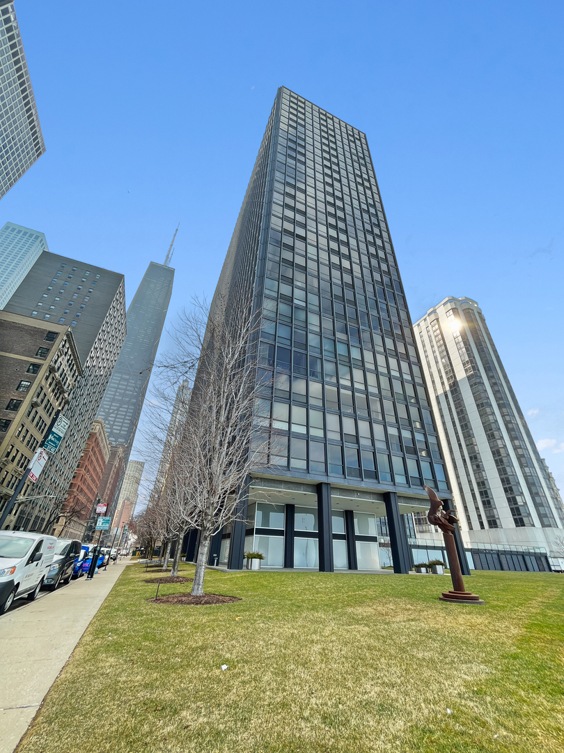900 North Lake Shore Drive Chicago IL 60611