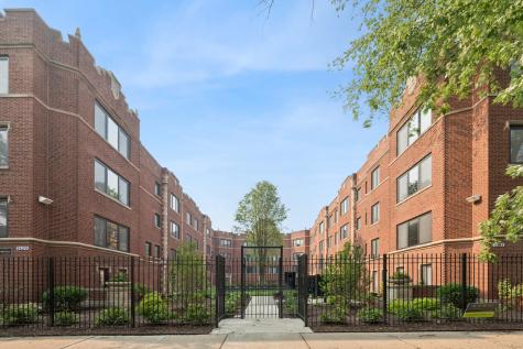 1341 West Estes Avenue Chicago IL 60626