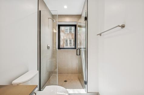 1341 West Estes Avenue Chicago IL 60626