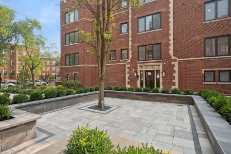 1341 West Estes Avenue Chicago IL 60626
