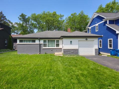 16 North Kenilworth Avenue Mount Prospect IL 60056