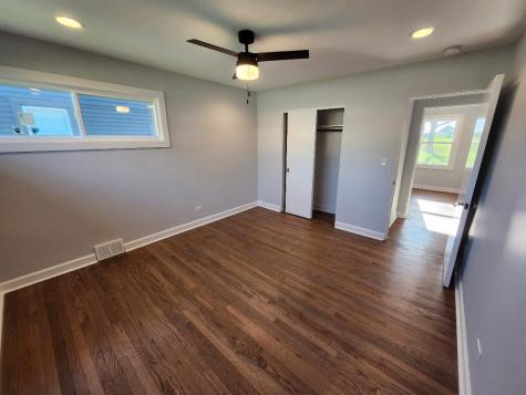 16 North Kenilworth Avenue Mount Prospect IL 60056