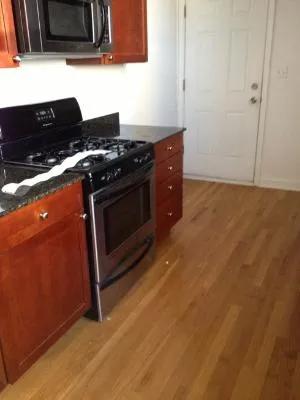 1346.5 West Estes Avenue Chicago IL 60626