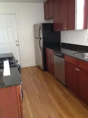 1346.5 West Estes Avenue Chicago IL 60626
