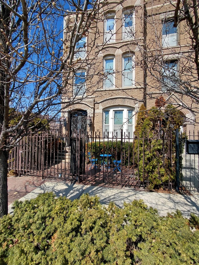 1420 West Fulton Street Chicago IL 60607
