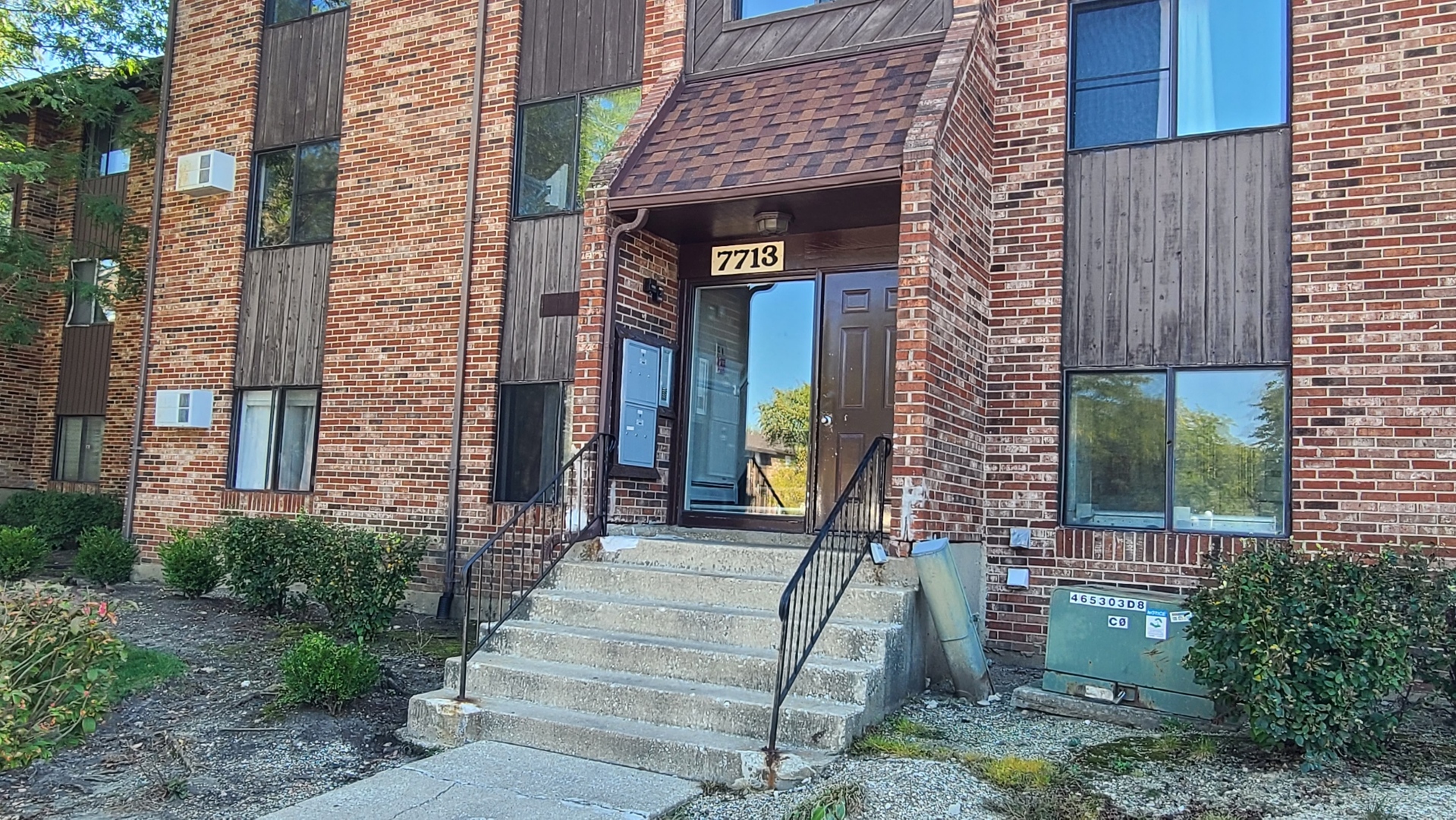 7713 Woodward Avenue Woodridge IL 60517