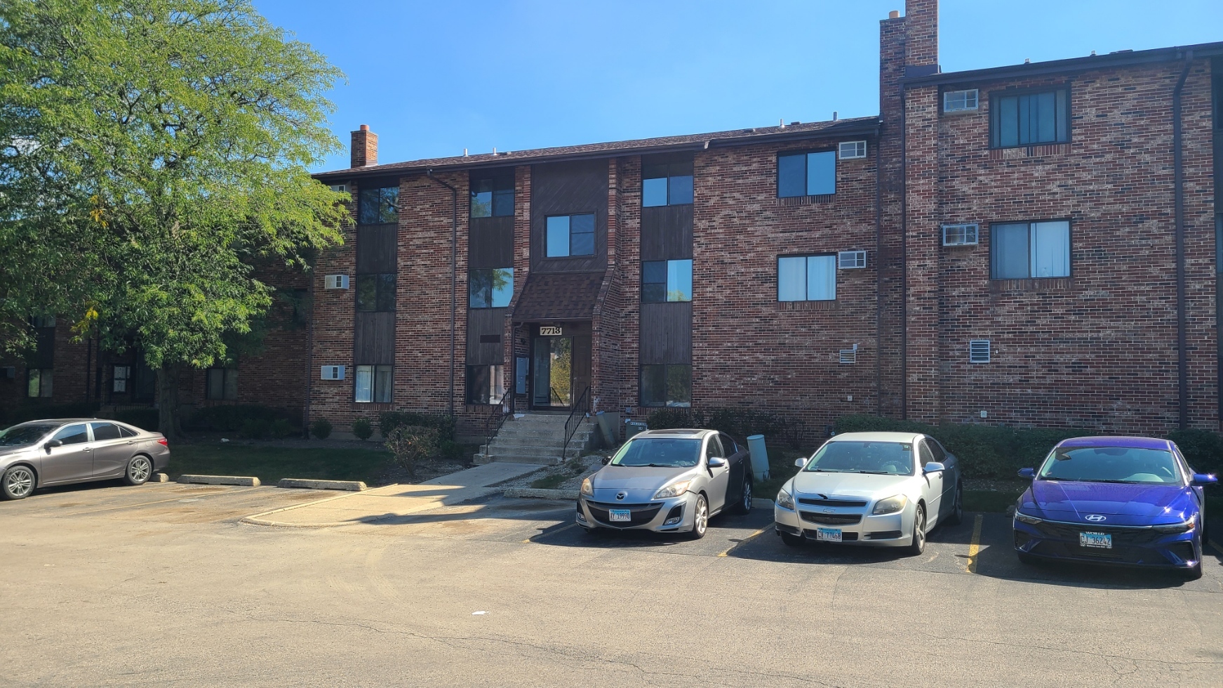 7713 Woodward Avenue Woodridge IL 60517