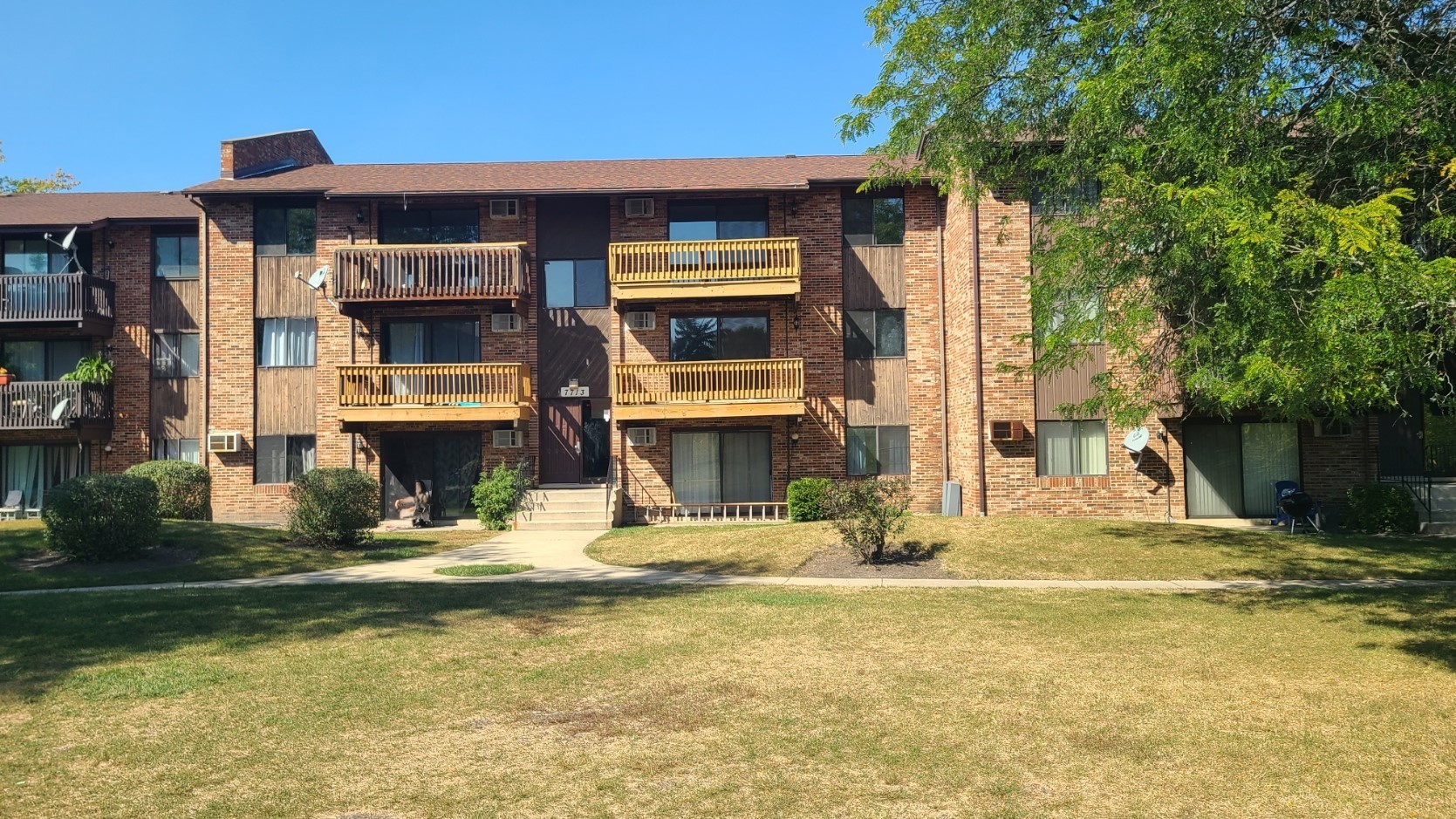 7713 Woodward Avenue Woodridge IL 60517