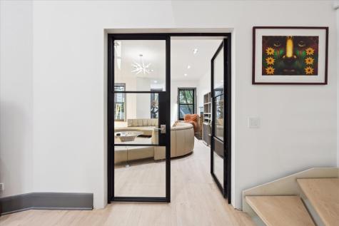 1318 North Astor Street Chicago IL 60610