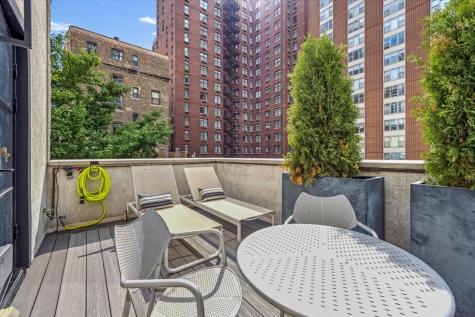 1318 North Astor Street Chicago IL 60610
