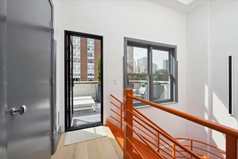 1318 North Astor Street Chicago IL 60610
