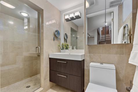 419 West Briar Place Chicago IL 60657
