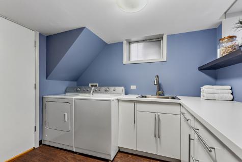 419 West Briar Place Chicago IL 60657