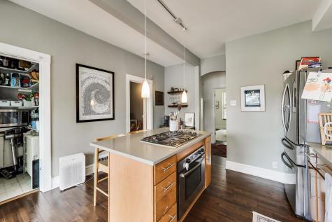 4911 West Grace Street Chicago IL 60641