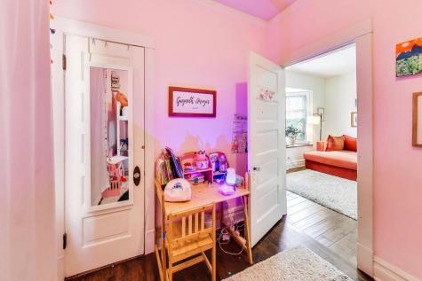 4911 West Grace Street Chicago IL 60641