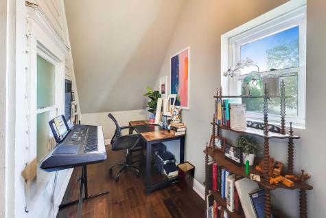 4911 West Grace Street Chicago IL 60641